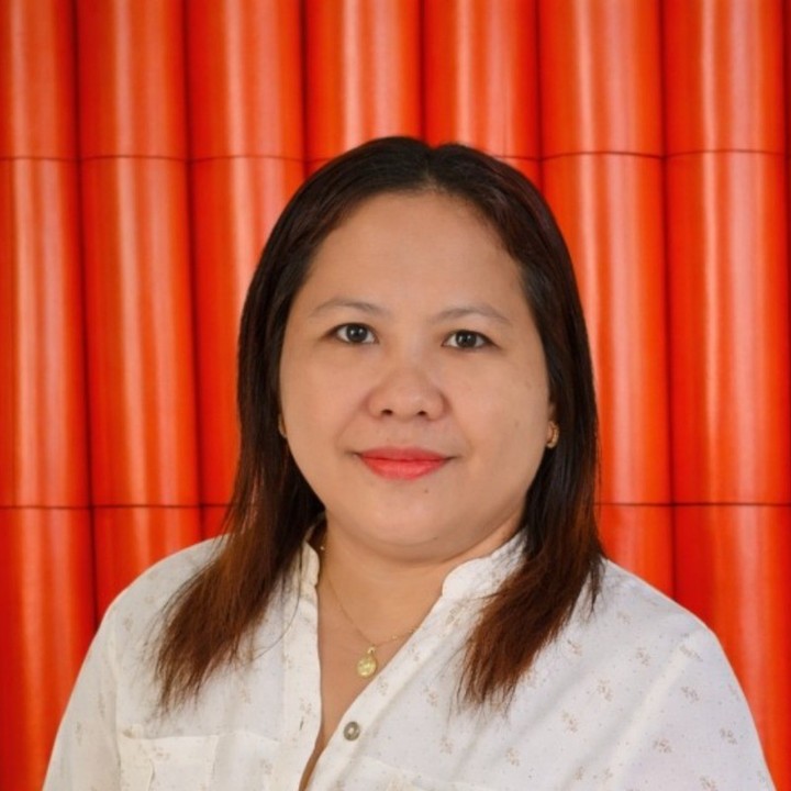 Mary Empeynado, Sales Development Representative at Customized Gift Boxes